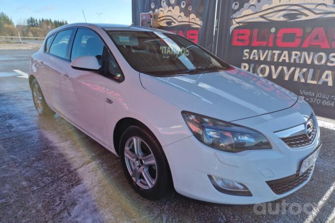 Opel Astra J [restyling] Hatchback 5-doors