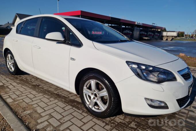 Opel Astra J [restyling] Hatchback 5-doors