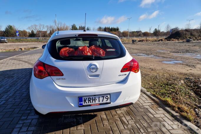 Opel Astra J [restyling] Hatchback 5-doors