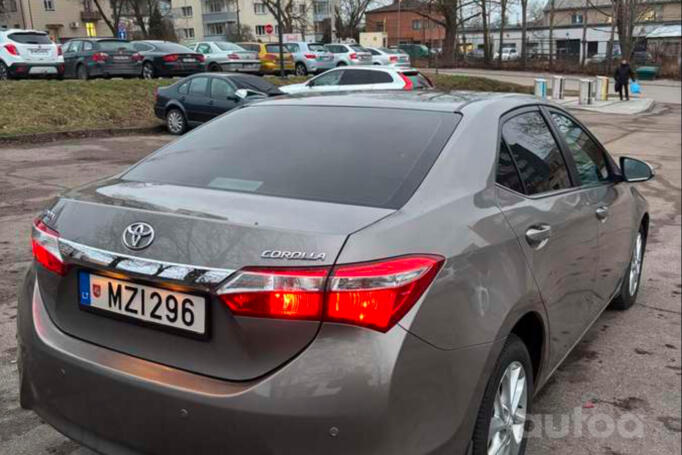 Toyota Corolla E160 Axio Sedan 4-doors