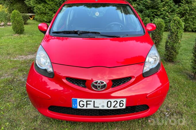 Toyota Aygo 1 generation Hatchback 3-doors