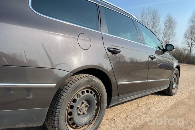 Volkswagen Passat B6 wagon 5-doors