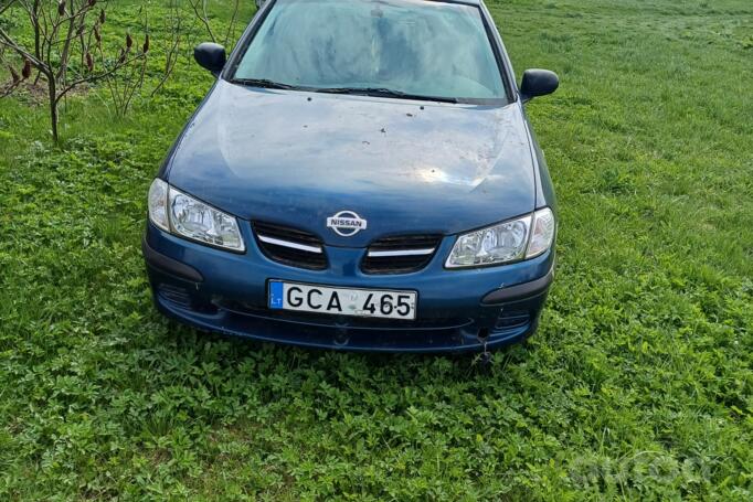 Nissan Almera N15 Hatchback 3-doors