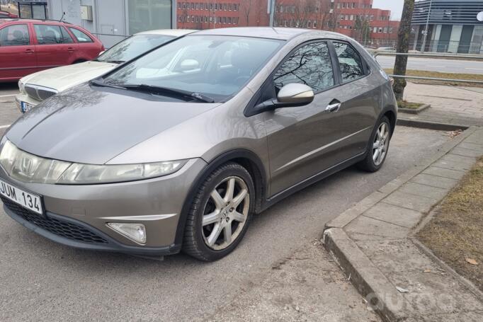 Honda Civic 8 generation Hatchback 5-doors