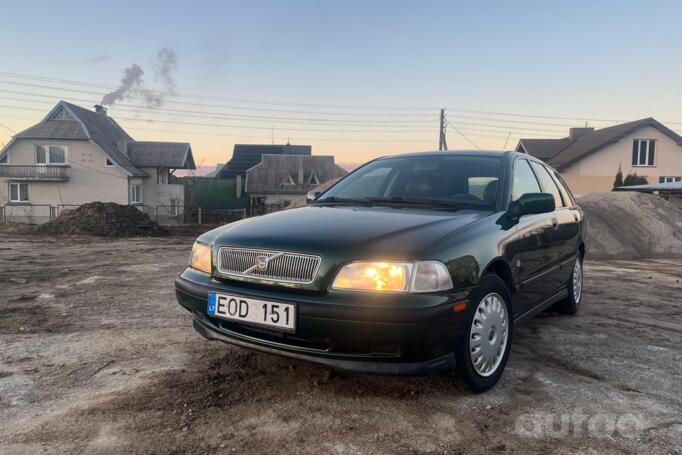Volvo V40 1 generation wagon