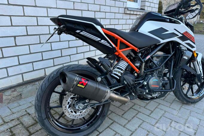 KTM Duke