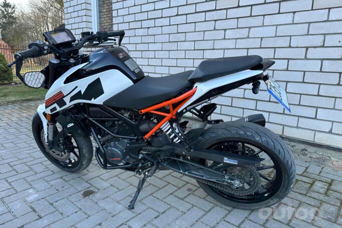 KTM Duke