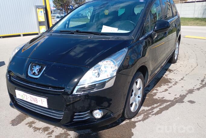 Peugeot 5008 1 generation Minivan