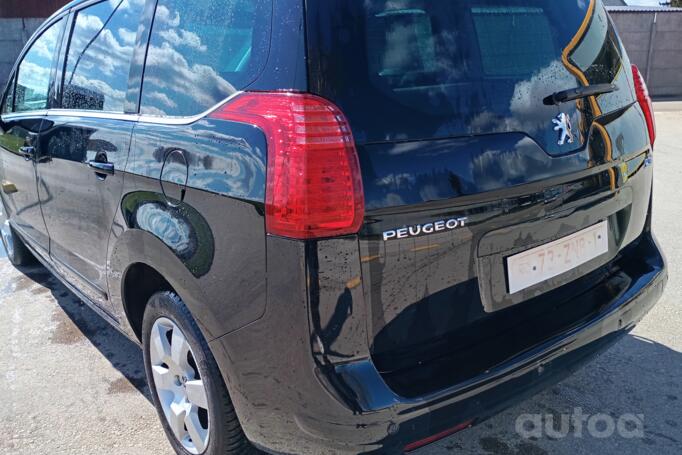 Peugeot 5008 1 generation Minivan