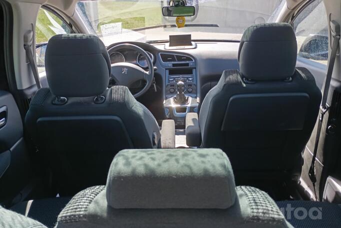 Peugeot 5008 1 generation Minivan