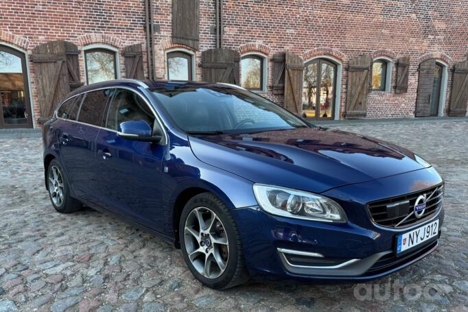 Volvo V60 1 generation [restyling] wagon 5-doors