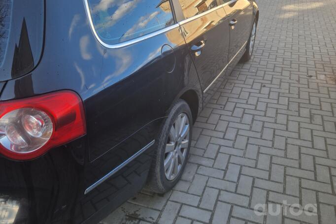 Volkswagen Passat B6 wagon 5-doors