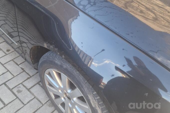 Volkswagen Passat B6 wagon 5-doors