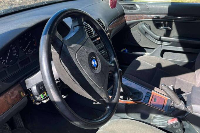 BMW 5 Series E39 Sedan 4-doors