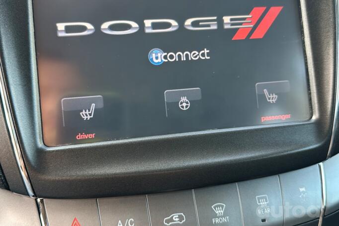 Dodge Journey 1 generation [restyling] Crossover
