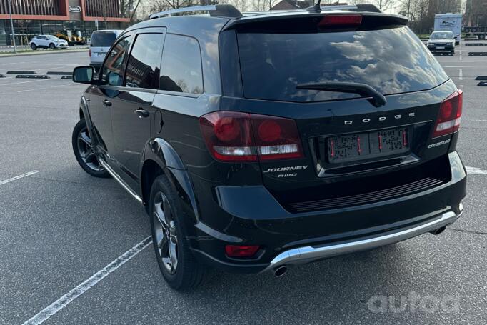 Dodge Journey 1 generation [restyling] Crossover