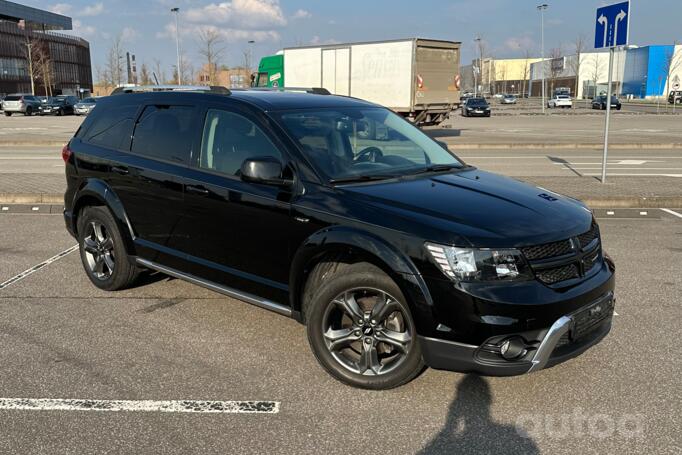 Dodge Journey 1 generation [restyling] Crossover