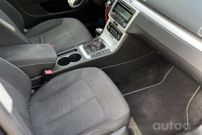 Volkswagen Passat B7 Variant wagon 5-doors