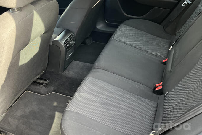 Volkswagen Passat B7 Variant wagon 5-doors
