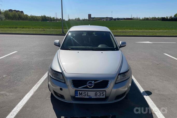 Volvo V50
