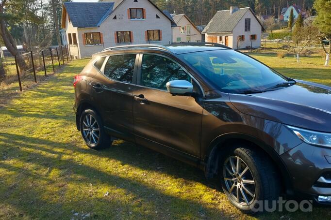 Nissan Qashqai 2 generation Crossover