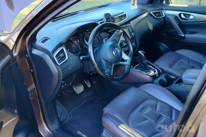 Nissan Qashqai 2 generation Crossover