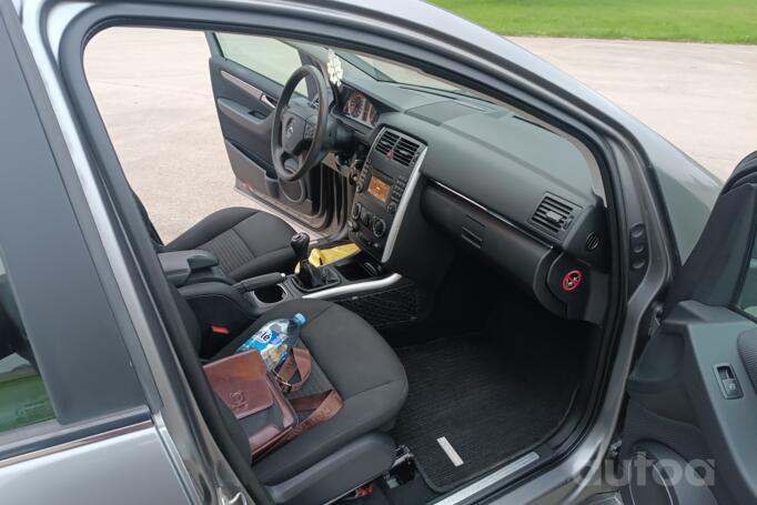 Mercedes-Benz B-Class W245 [restyling] Hatchback