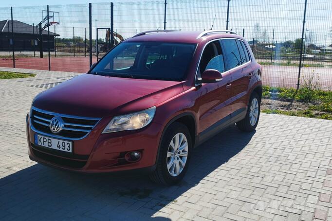 Volkswagen Tiguan 1 generation Crossover