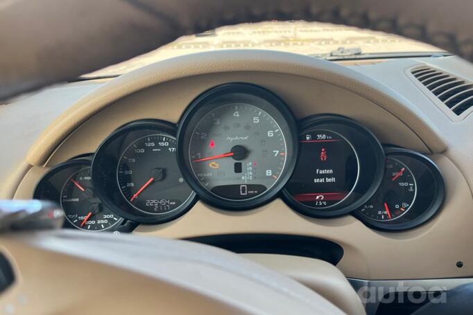 Porsche Cayenne 958 Crossover
