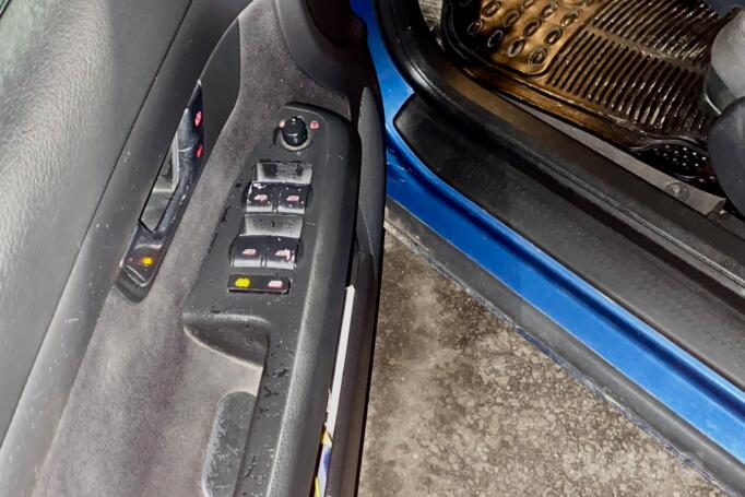 Audi A4 B6 Avant wagon 5-doors