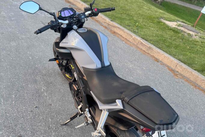 Yamaha MT