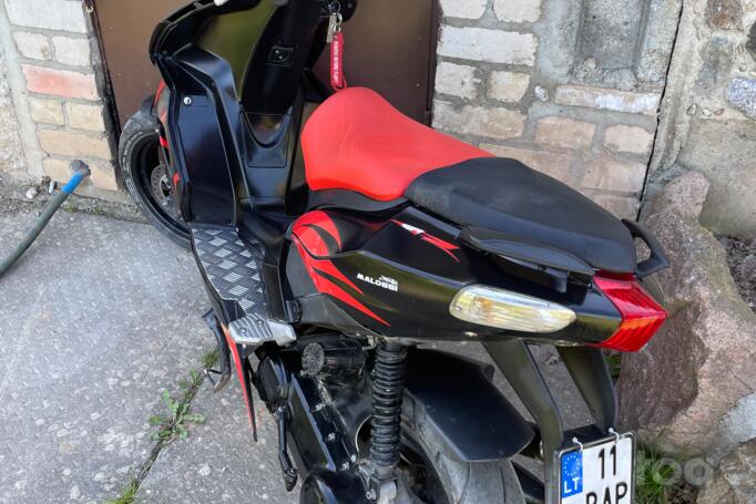 Aprilia SR