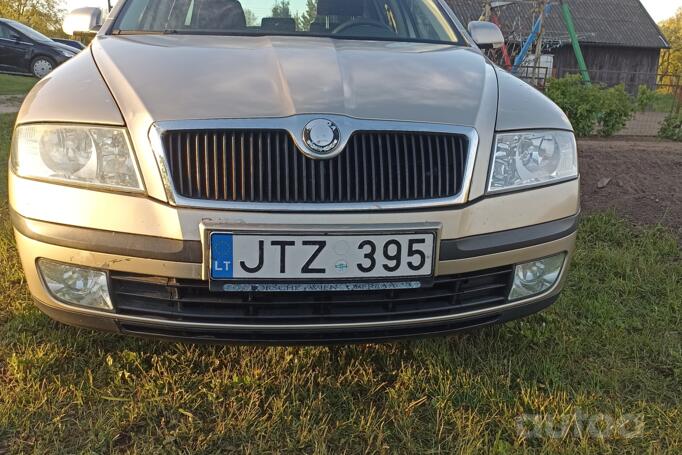 Skoda Octavia 2 generation Combi wagon 5-doors