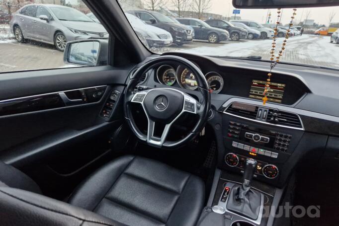 Mercedes-Benz C-Class W204/S204/C204 [restyling] Sedan 4-doors