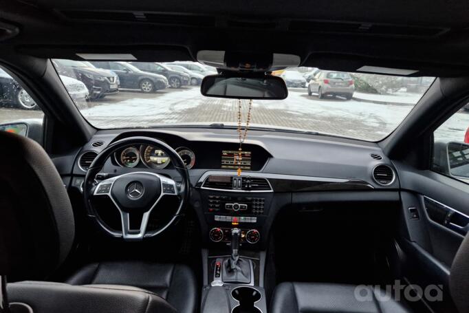 Mercedes-Benz C-Class W204/S204/C204 [restyling] Sedan 4-doors