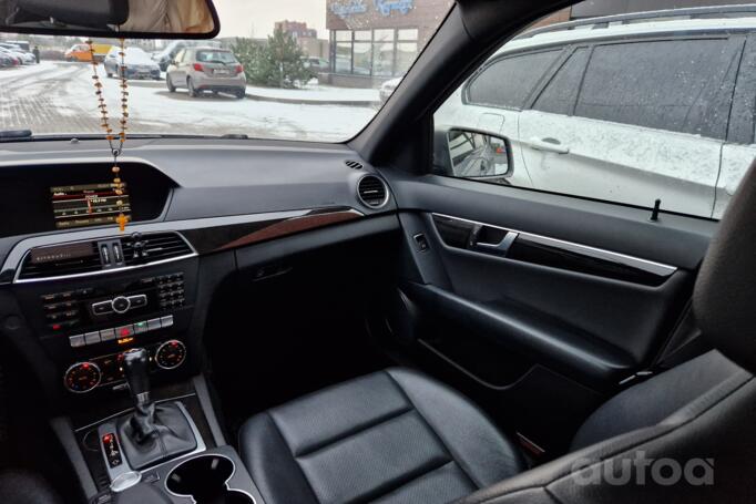 Mercedes-Benz C-Class W204/S204/C204 [restyling] Sedan 4-doors