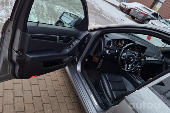 Mercedes-Benz C-Class W204/S204/C204 [restyling] Sedan 4-doors