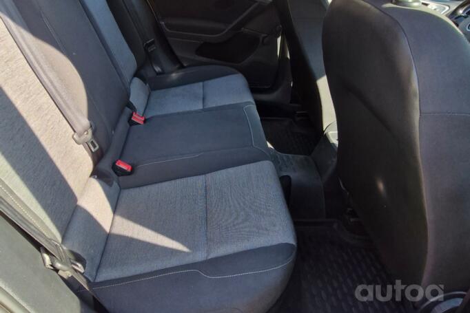 Volkswagen Golf 7 generation Hatchback 5-doors
