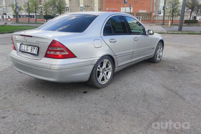Mercedes-Benz C-Class W203/S203/CL203 Sedan