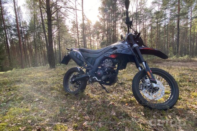 Aprilia SX