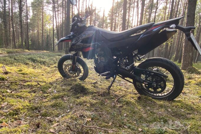 Aprilia SX