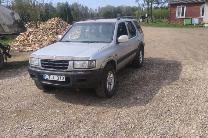 Opel Frontera B SUV 5-doors
