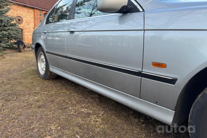 BMW 5 Series E39 Sedan 4-doors