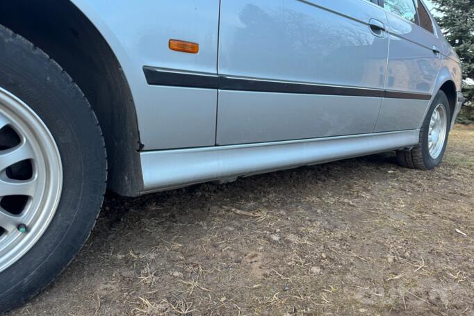 BMW 5 Series E39 Sedan 4-doors