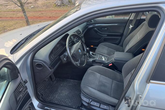 BMW 5 Series E39 Sedan 4-doors