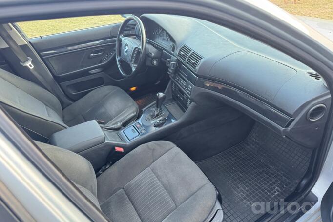 BMW 5 Series E39 Sedan 4-doors
