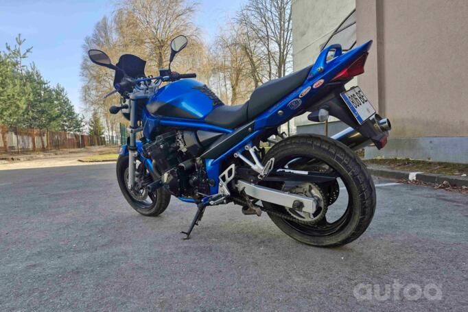 Suzuki GSF600S