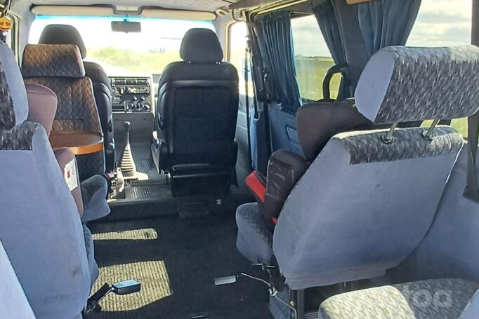 Volkswagen Caravelle T4 Minivan