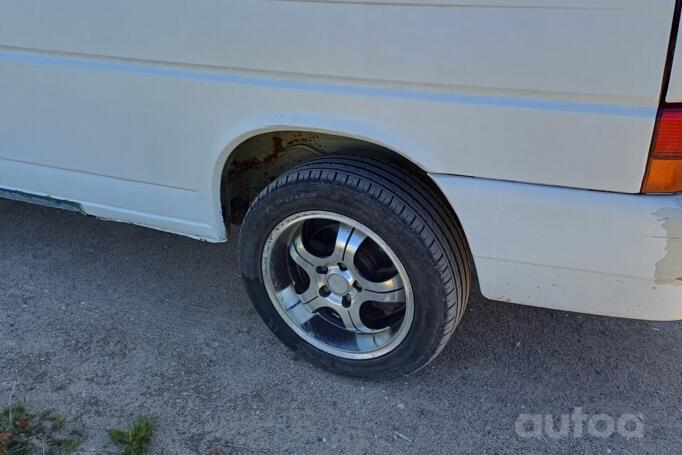 Volkswagen Caravelle T4 Minivan
