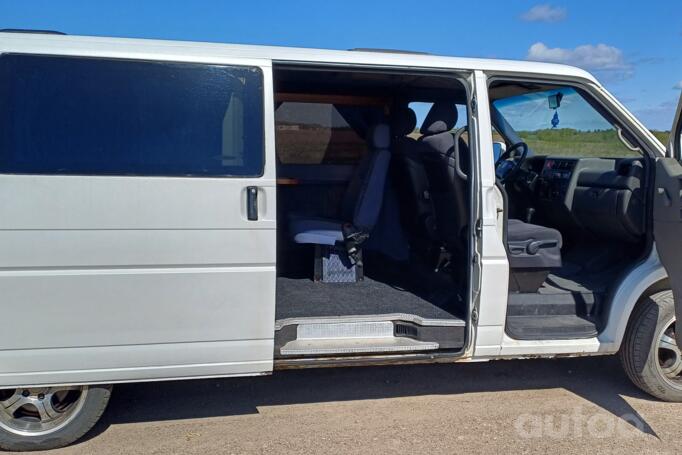 Volkswagen Caravelle T4 Minivan